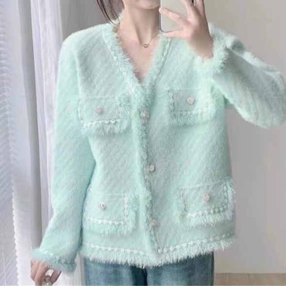 LA LUNE Knitted Heart Shape Buttons Design cardigan sweater - Picture 8 of 8